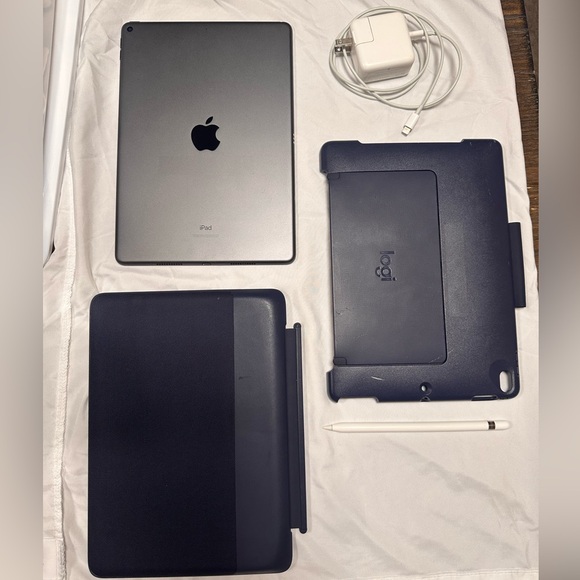 iPad Air 3rd Generation Package - Picture 5 of 6
